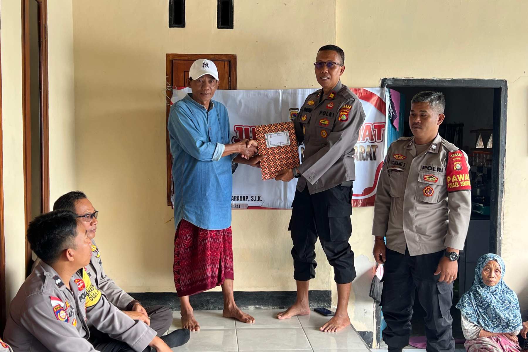 Polres Lombok Barat Jalin Dialog Kamtibmas di Dusun Bertong