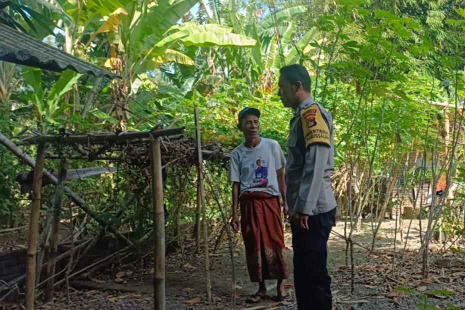 Optimalisasi Ketahanan Pangan, Bhabinkamtibmas Gerung Ajak Warga Manfaatkan Pekarangan