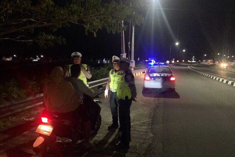 Patroli Malam Intensif Satlantas Amankan Bypass BIL Lombok Barat