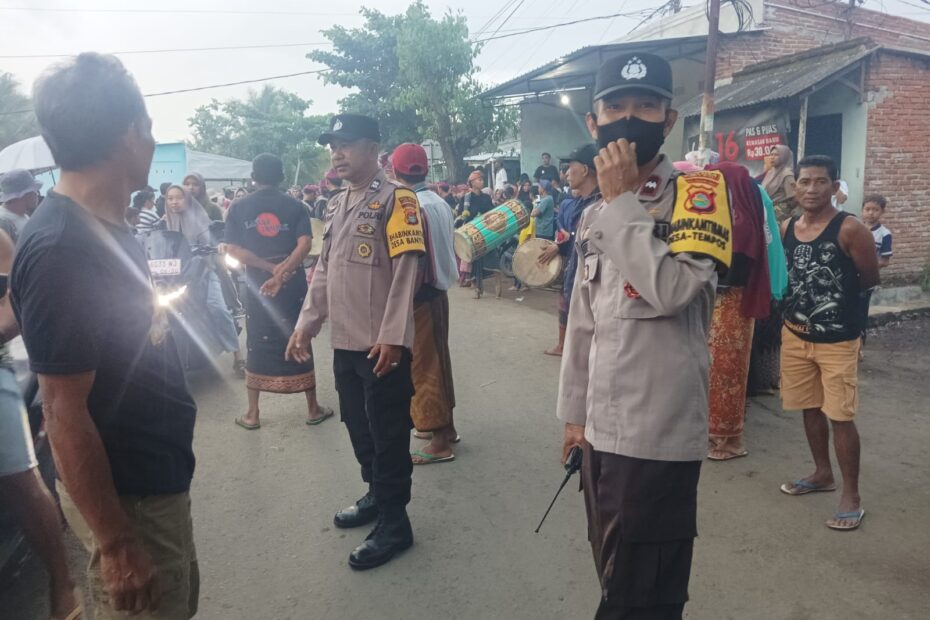 Sinergi Polisi dan Warga Sukseskan Nyongkolan di Banyu Urip, Gerung