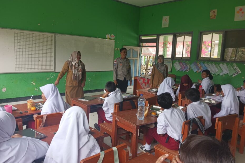 Bantuan Makanan Bergizi Gratis Jangkau Ribuan Pelajar di Sekotong (3)