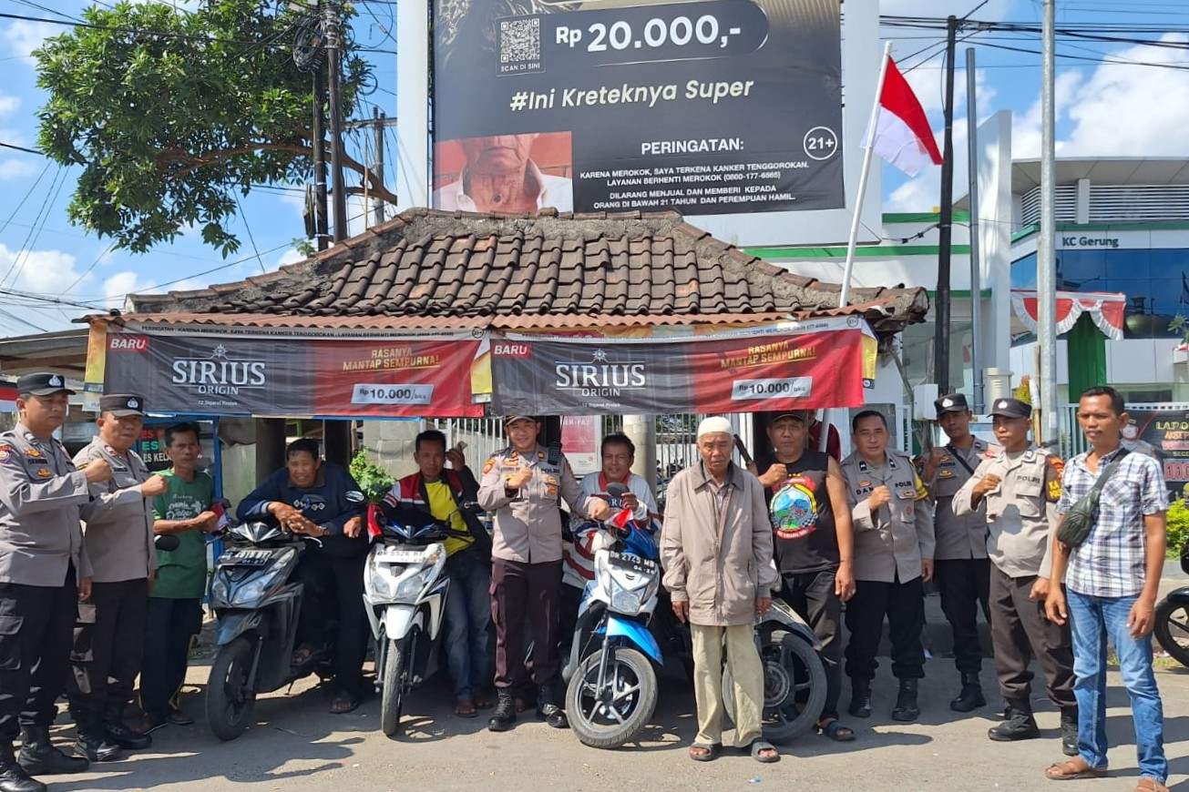Polsek Gerung Ajak Ojek Bersatu Kibarkan Merah Putih Sambut HUT RI ke-80