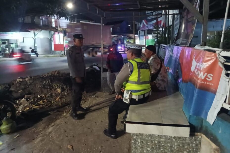 Polsek Kediri Intensifkan Patroli Malam di Desa Rumak untuk Cegah Kriminalitas