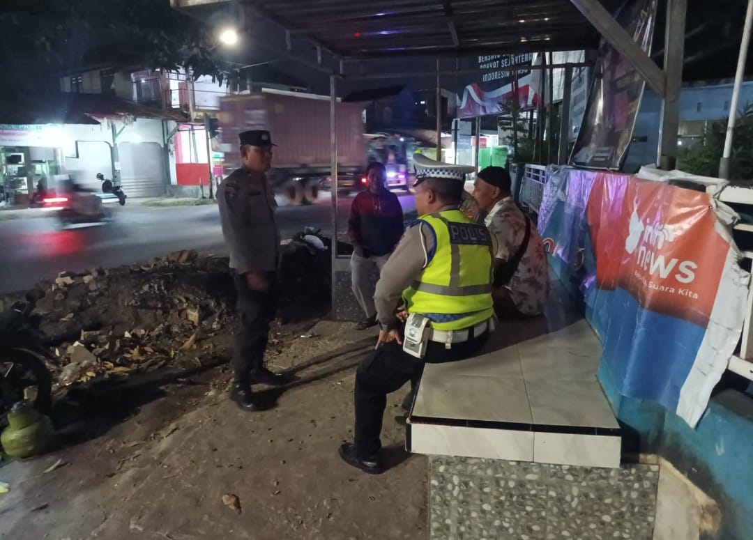 Polsek Kediri Intensifkan Patroli Malam di Desa Rumak untuk Cegah Kriminalitas