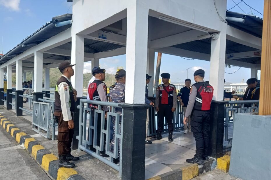 Patroli Giat Operasi Bina Waspada Rinjani 2025, Polres Lombok Barat Perkuat Keamanan di Pelabuh