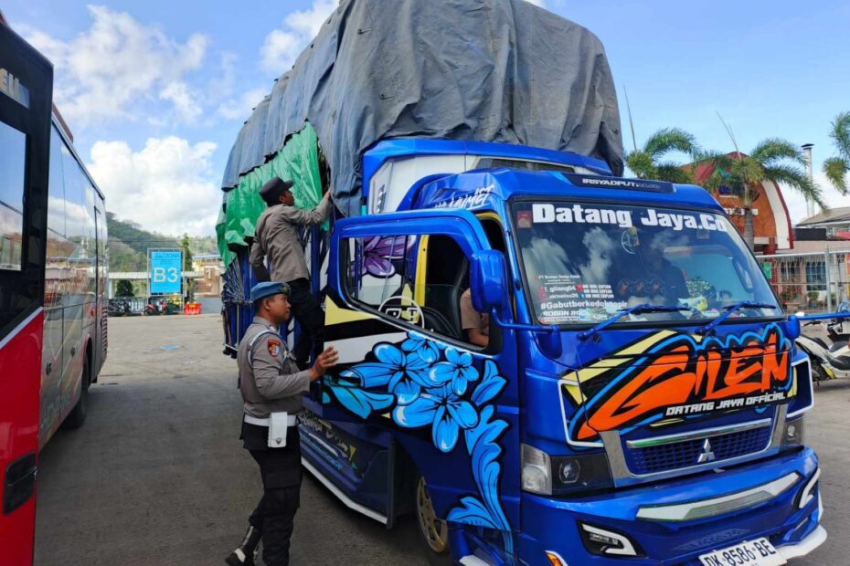 Polisi Tingkatkan Pengamanan, Pelabuhan Lembar Siap Sambut Wisatawan dan Pastikan Keamanan
