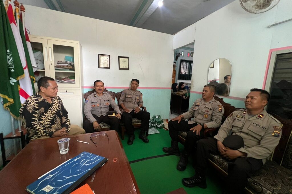 Satgas Ops Bina Waspada Rinjani 2025 Sambangi Tokoh Agama di Desa Bengkel, Labuapi