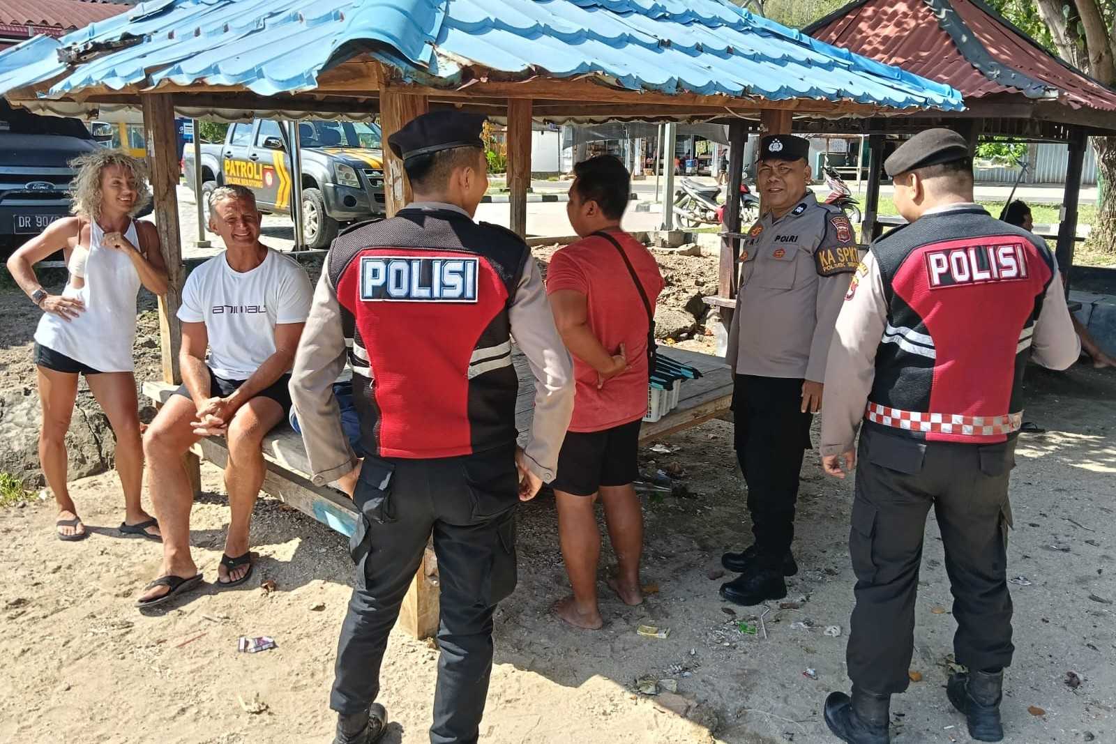 Polsek Sekotong Kawal Dermaga Tawun, Wisata Tetap Aman dan Nyaman