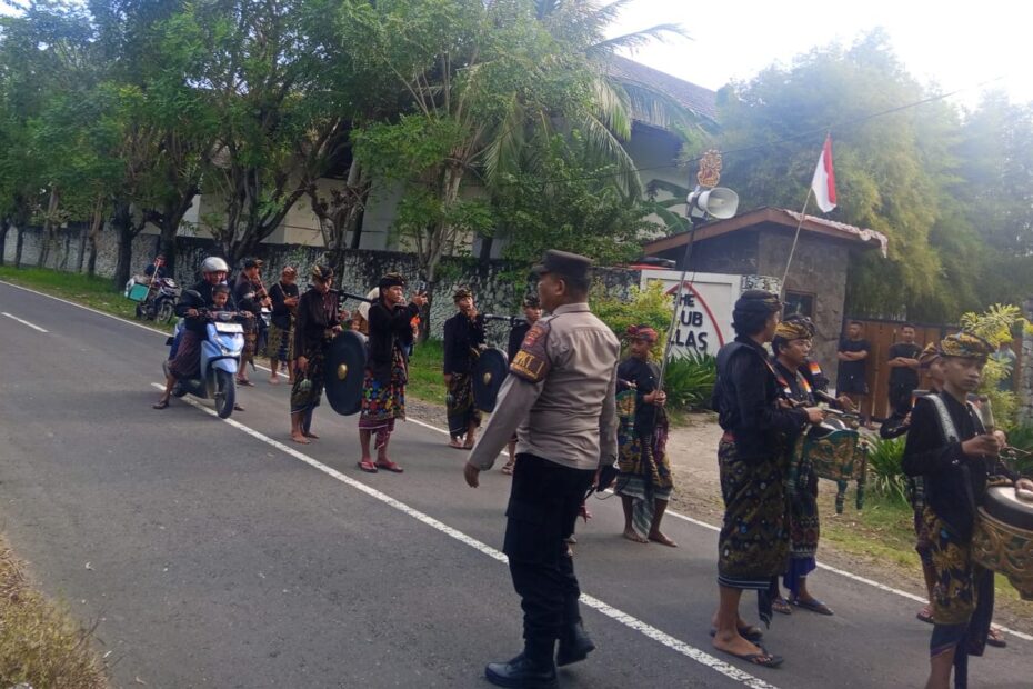 Polsek Sekotong Amankan Prosesi Nyongkolan di Desa Persiapan Pesisir Mas
