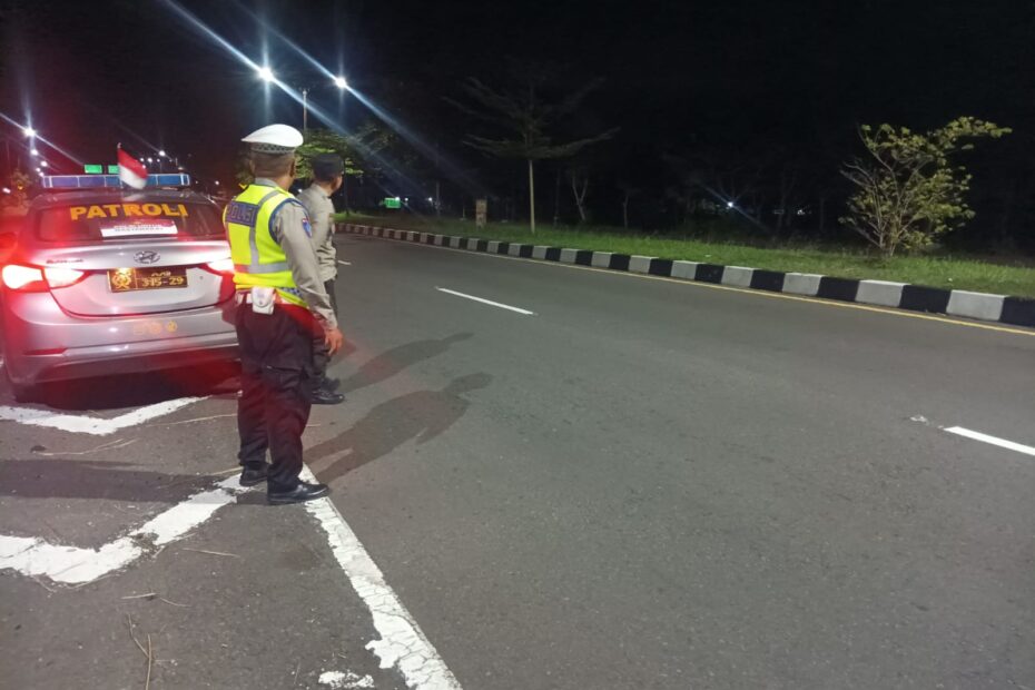 Polsek Kediri Intensifkan Patroli Malam ‘Blue Light’ di Bypass Lombok Barat