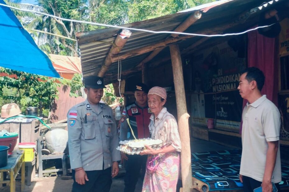 Polsek Sekotong Bantu Nutrisi Mantap untuk Warga di Dusun Bertong Barat