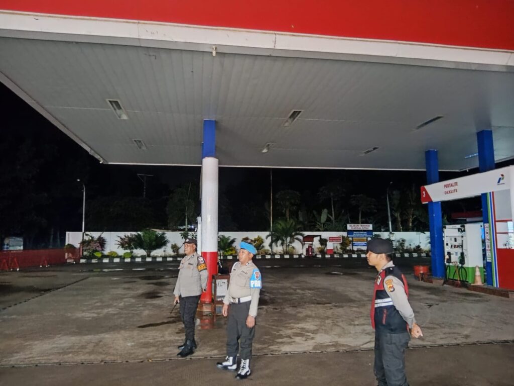 Polsek Sekotong Intensifkan Patroli Blue Light di SPBU Sayong Cendi Manik