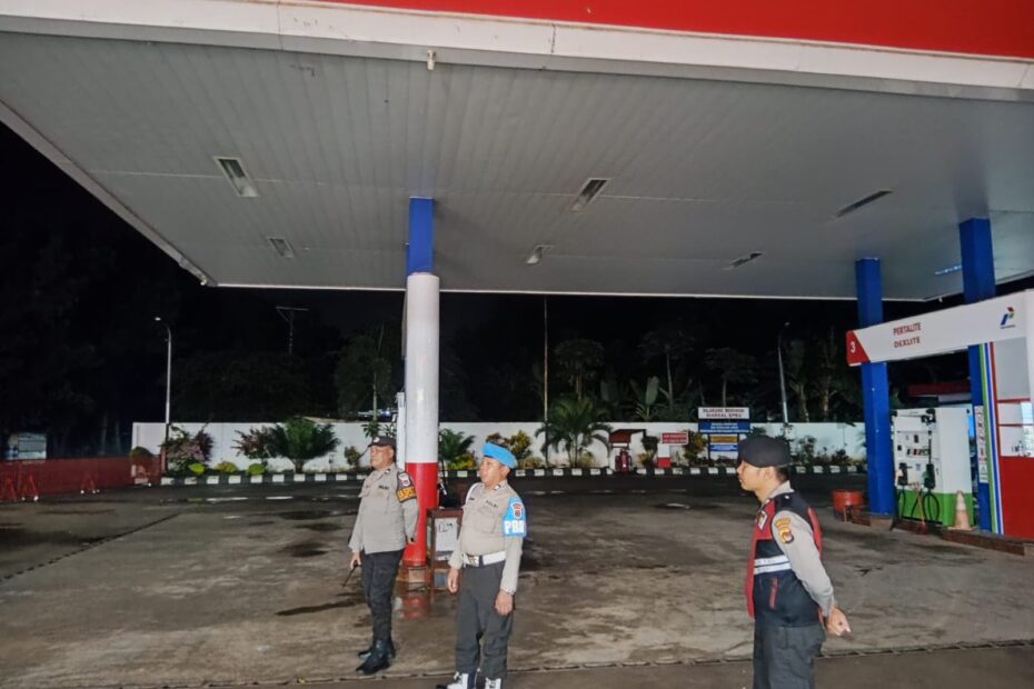 Polsek Sekotong Intensifkan Patroli Blue Light di SPBU Sayong Cendi Manik