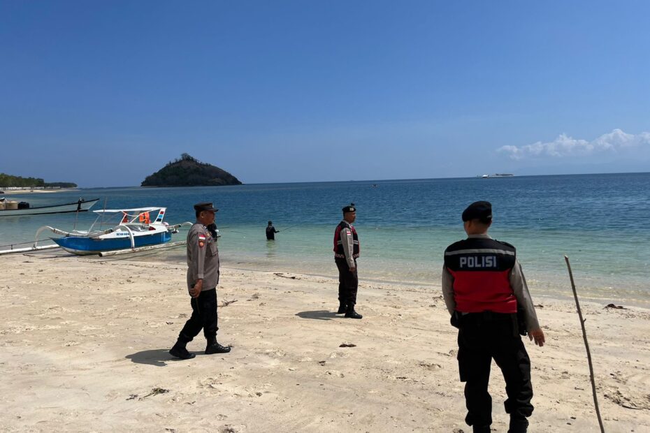 Polsek Sekotong Intensifkan Patroli Wisata di Pantai Elak-Elak, Lombok Barat
