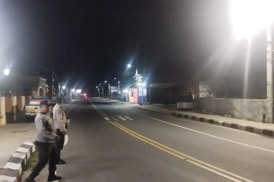 Polsek Batulayar Intensifkan Patroli Dini Hari Cegah Kejahatan Jalanan di Jalur Wisata Senggigi