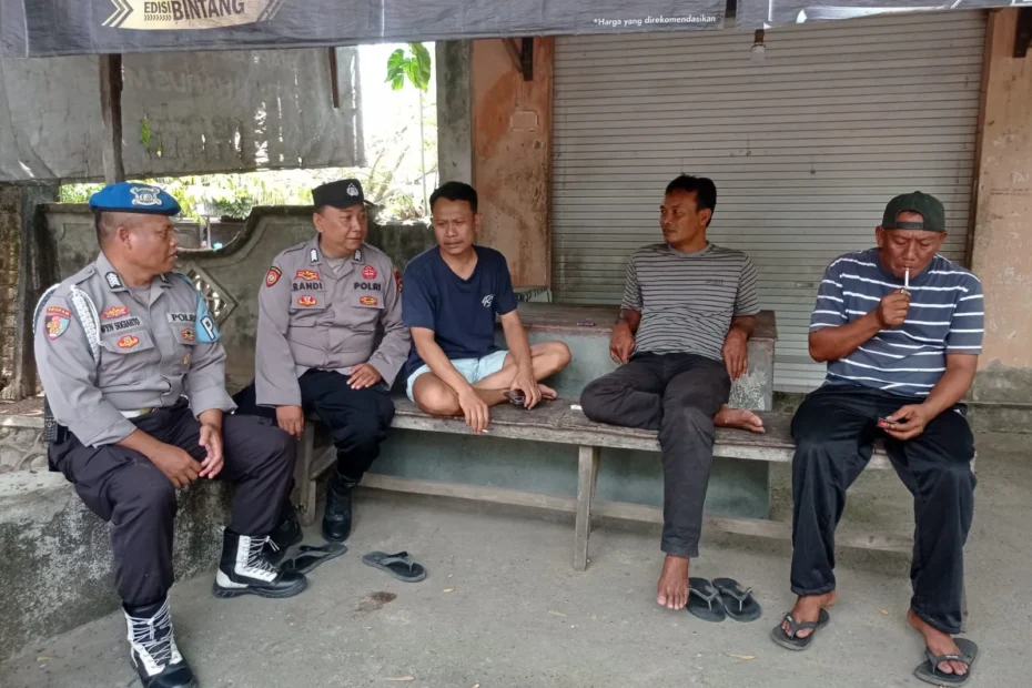 Patroli Dialogis Polsek Lembar Polisi Hadir Sebelum Masalah Datang