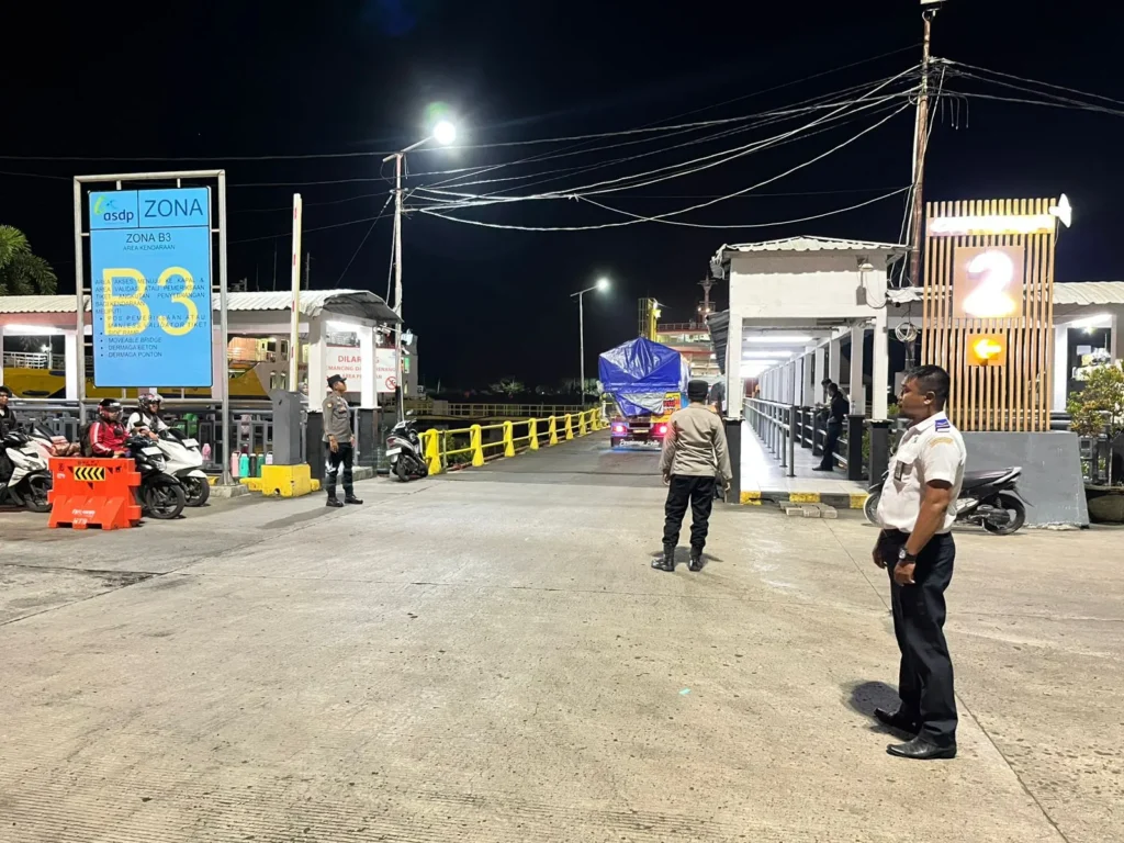 Patroli Ketat Awasi Keberangkatan Kapal di Lembar