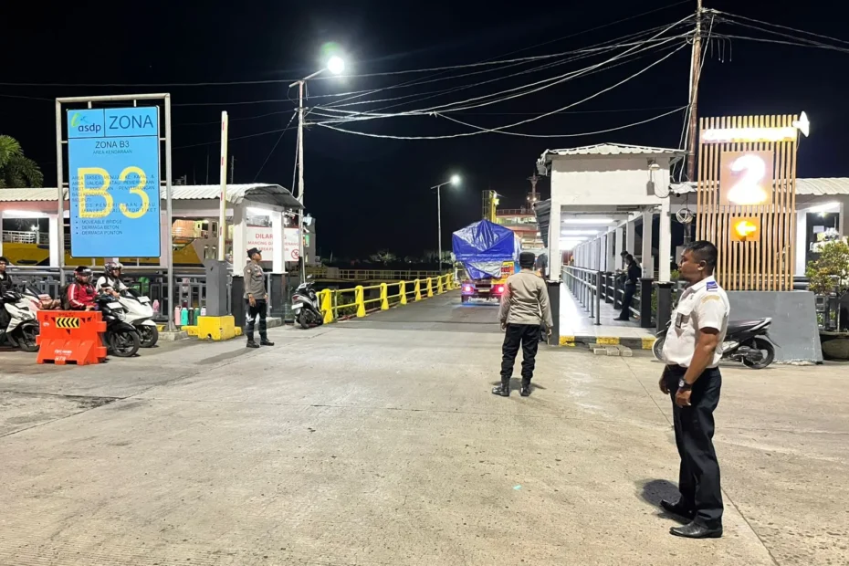 Patroli Ketat Awasi Keberangkatan Kapal di Lembar