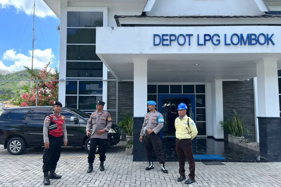 Patroli Dialogis Polsek Sekotong Jaga Keamanan Objek Vital