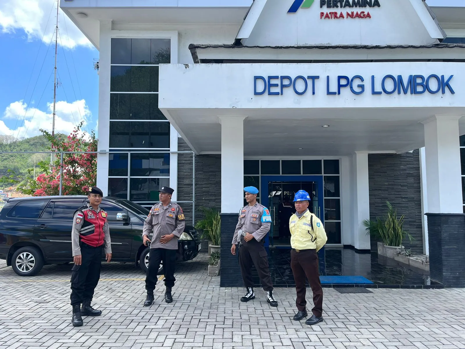Patroli Dialogis Polsek Sekotong Jaga Keamanan Objek Vital