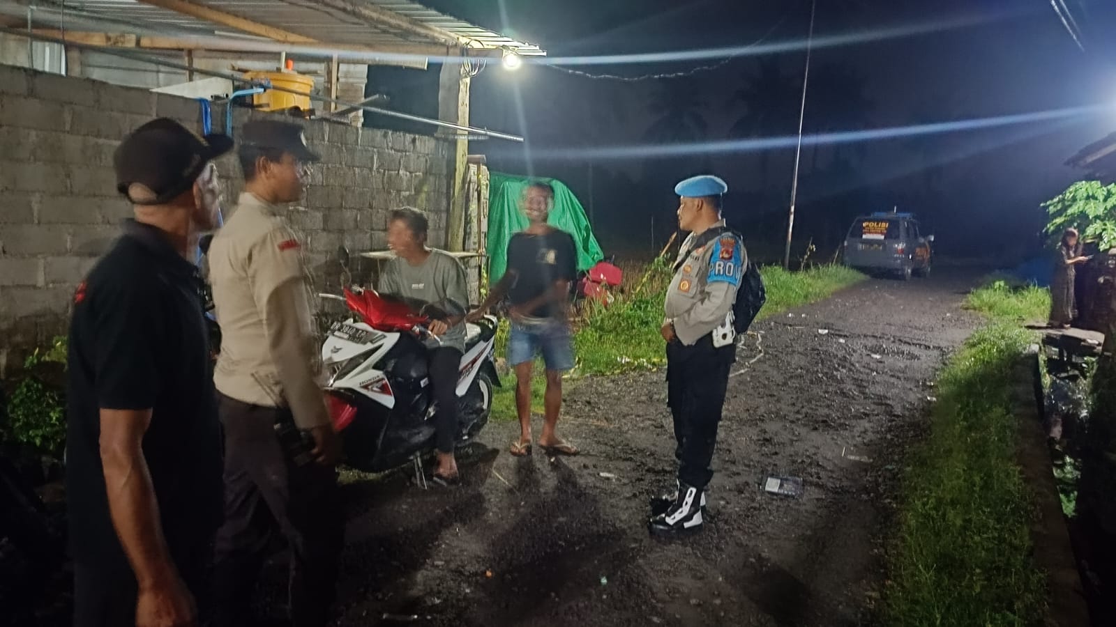 Patroli Malam Polsek Kuripan Redam Aksi 3C di Lombok Barat