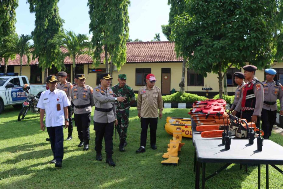 Polres Lombok Barat Gelar Apel Kesiapan Tanggap Darurat Bencana Alam Tahun 2025
