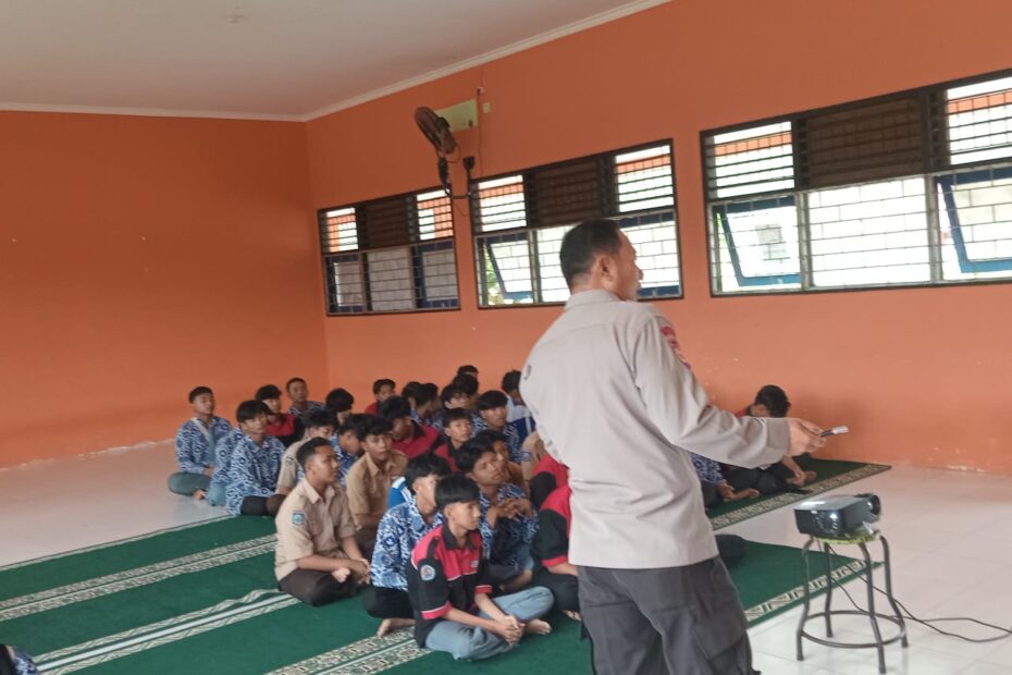 Edukasi Sat Binmas Polres Lombok Barat Cegah Kenakalan, Selamatkan Generasi