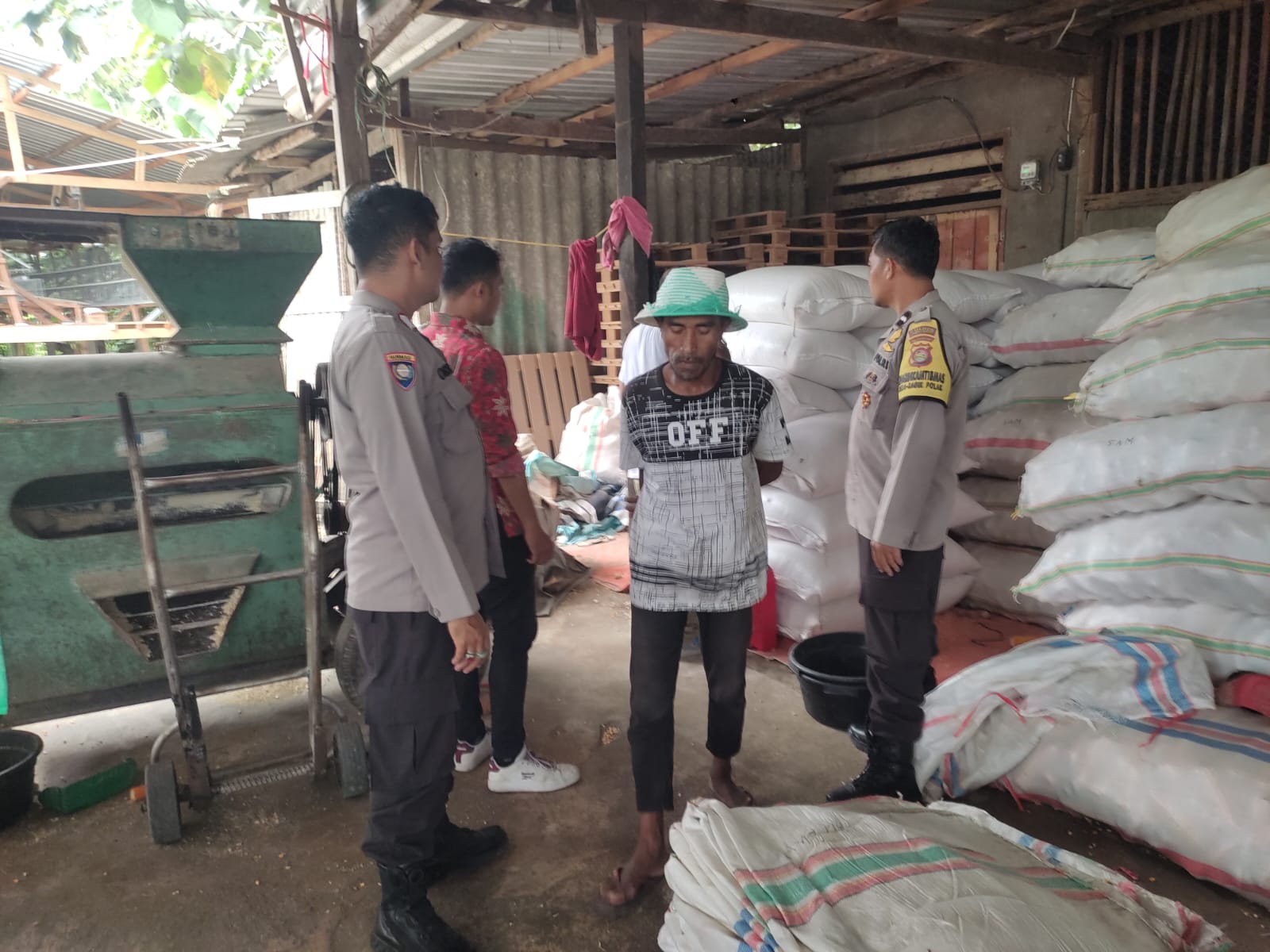 Petani Jagung di Lombok Barat Didorong Jual ke Bulog, Ini Pesan Bhabinkamtibmas