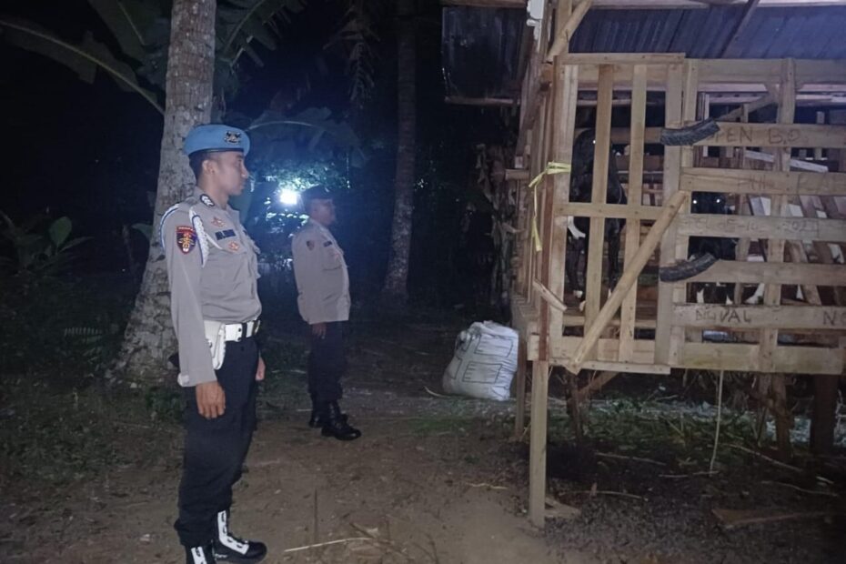 Patroli Dini Hari Polsek Lembar Cegah Pencurian Ternak di Jakem Timur
