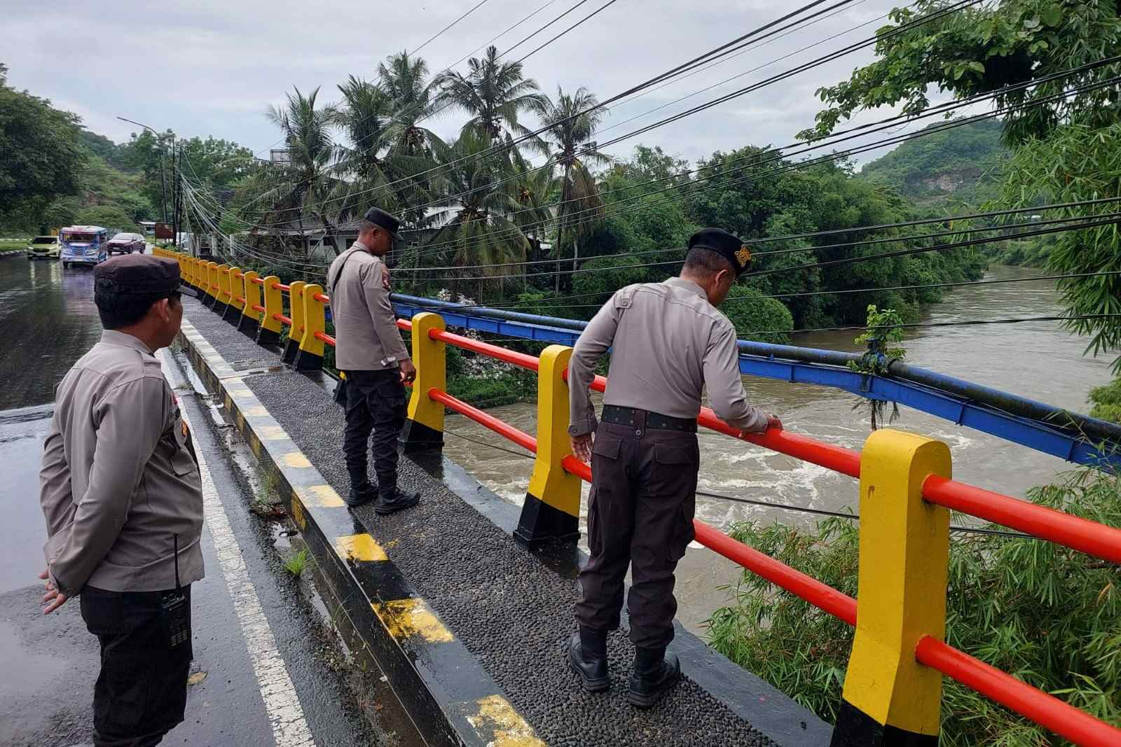 Polisi Gerung Gencarkan Patroli KRYD, Antisipasi Kejahatan dan Banjir