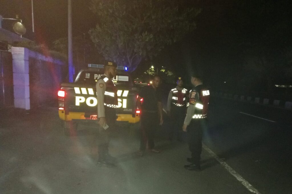 Jamin Keamanan, Polisi Sisir Jalur Rawan Kejahatan di Lombok Barat