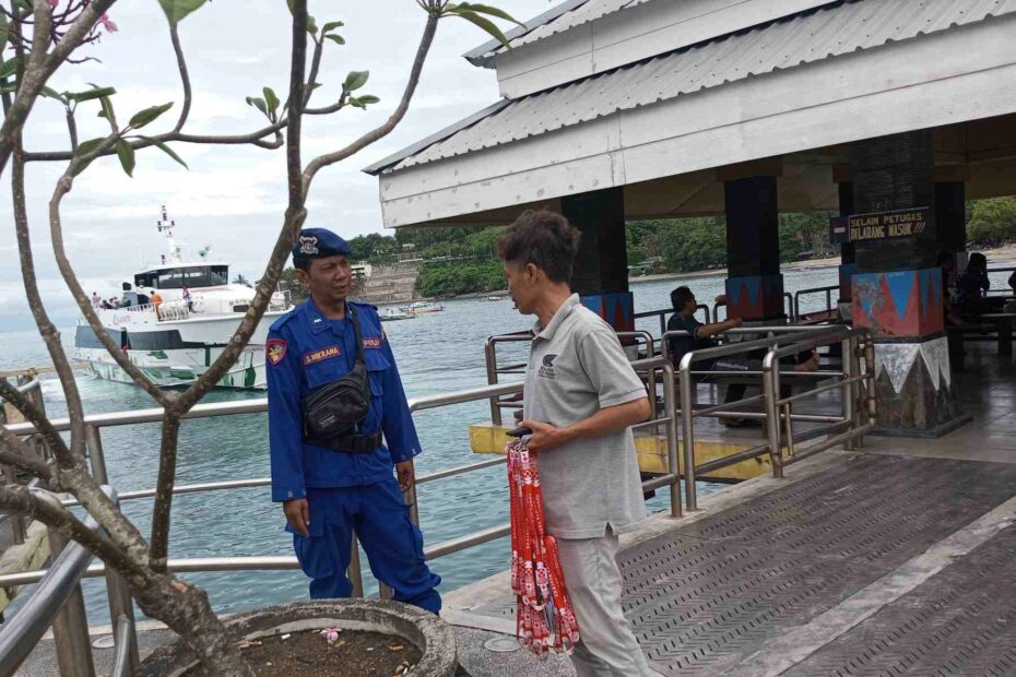 Polairud Lombok Barat Pastikan Sitkamtibmas Pesisir Senggigi Kondusif