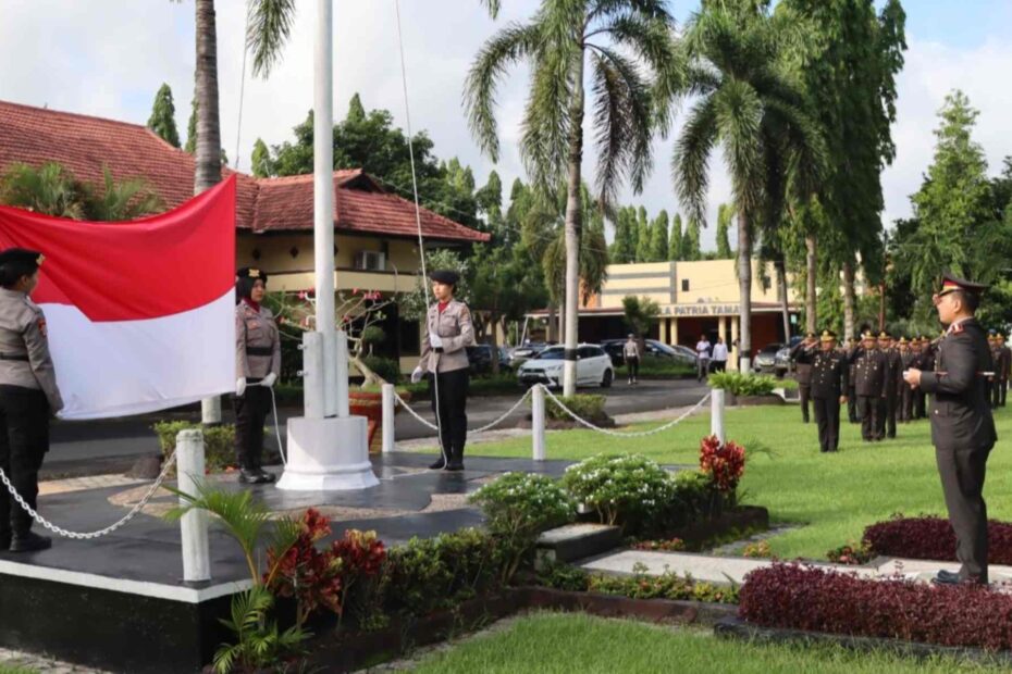Upacara Hari Ibu ke-97 di Mako Polres Lombok Barat