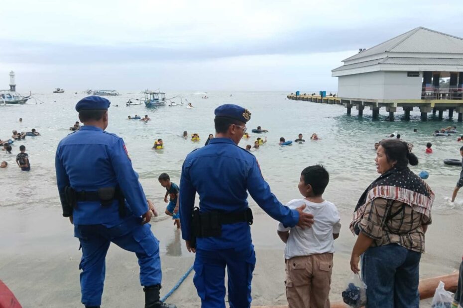 Pengamanan Ketat Pantai Batu Layar Pasca Tahun Baru
