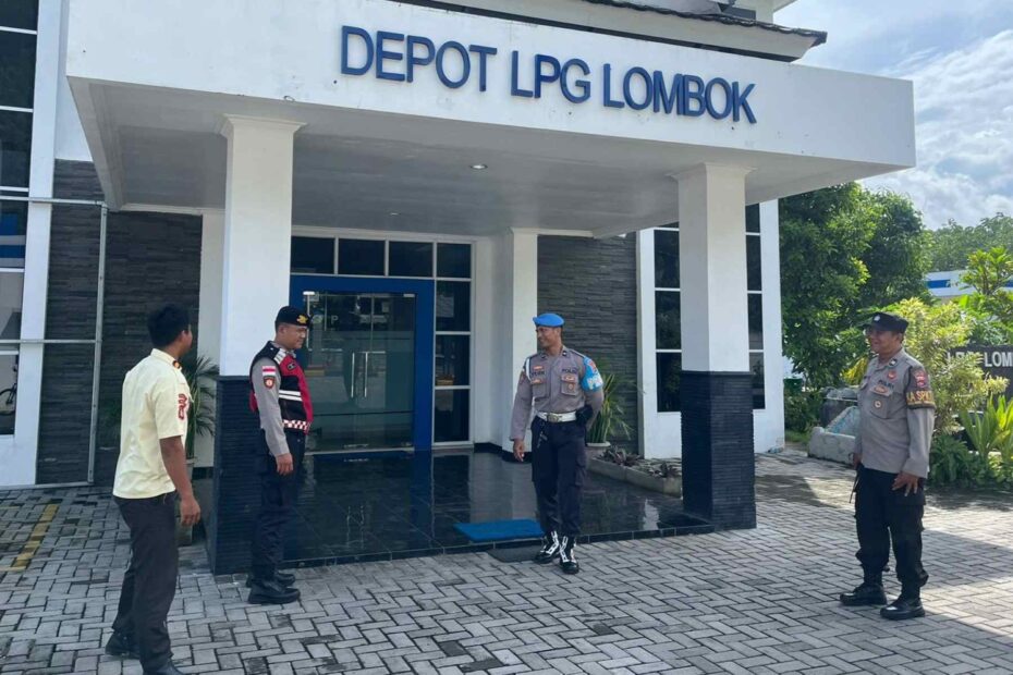 Antisipasi 3C, Polsek Sekotong Patroli Dialogis di Desa Sekotong Barat