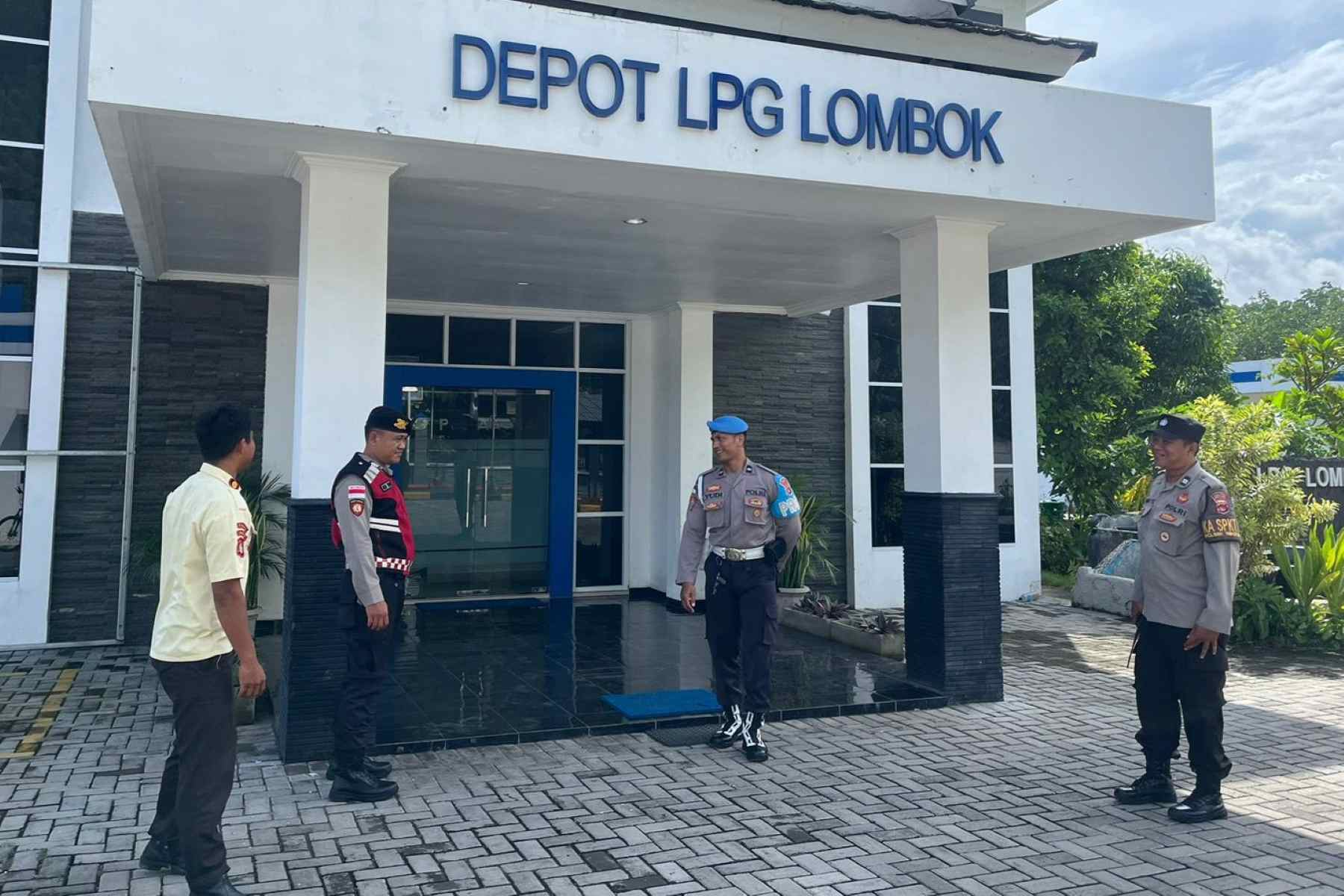 Antisipasi 3C, Polsek Sekotong Patroli Dialogis di Desa Sekotong Barat