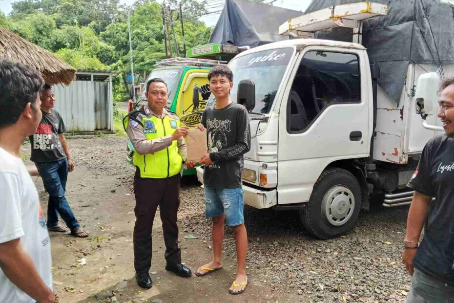 Upaya Polres Lombok Barat Tekan Laka Lantas Melalui Edukasi ODOL