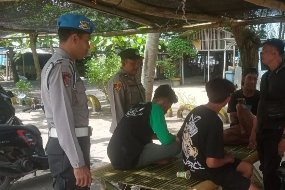 Waspada Cuaca Ekstrem, Polsek Lembar Jaga Keamanan Pantai Cemare