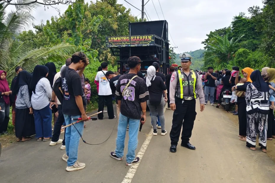 Kawal Budaya Sasak, Polsek Sekotong Amankan Nyongkolan di Pelangan